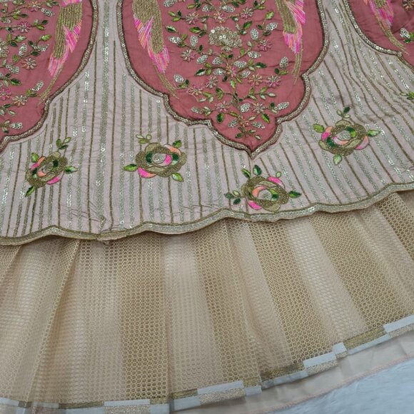 DESIGNER LEHENGA - Picture 6 of 15